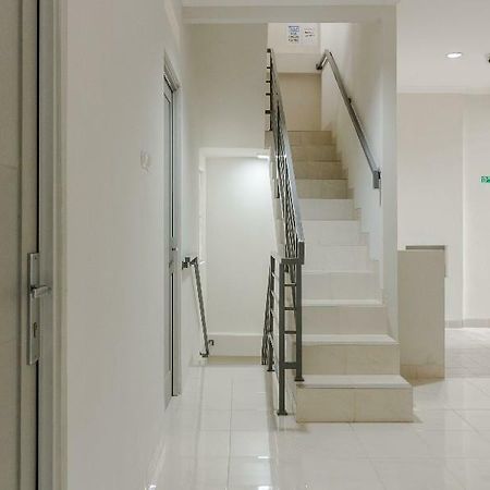 Reddoorz @ Cipete Raya Hotel Jakarta Bagian luar foto