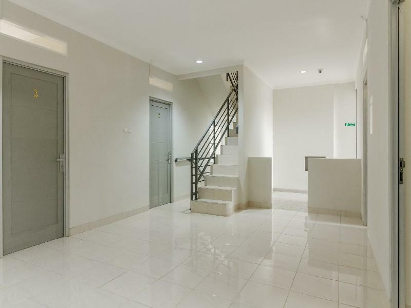 Reddoorz @ Cipete Raya Hotel Jakarta Bagian luar foto